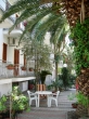 GRAZIOSI BILOCALI IN VILLA IMMERSA NEL VERDE